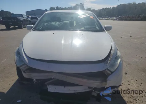 2015 Dodge Dart Limited z USA, uszkodzony, nr VIN 1C3CDFCB8FD242042